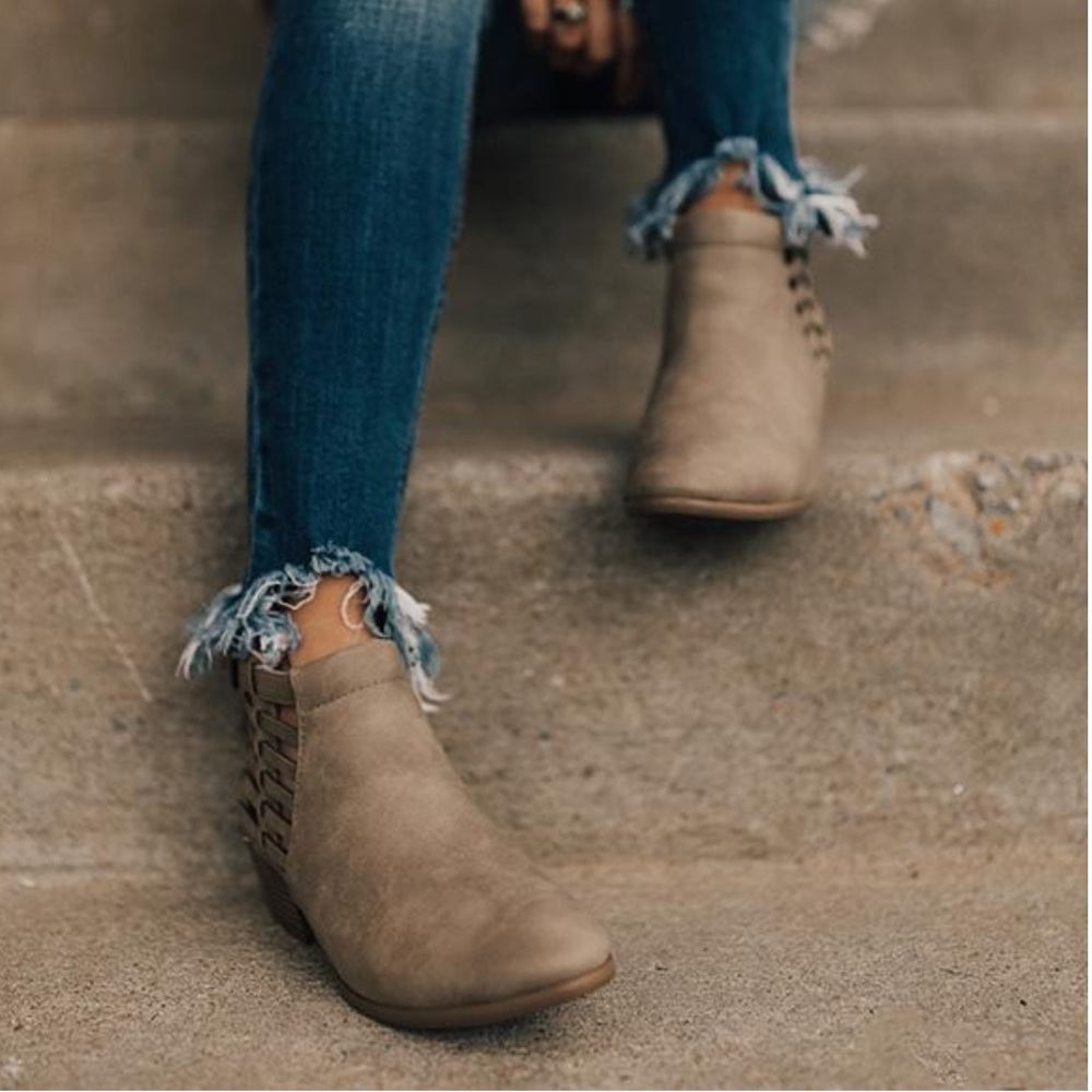 Chic Taupe Cutout Sides Low Heel Ankle Booties - Picture 4 of 8